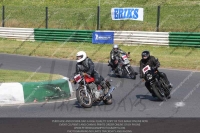 Vintage-motorcycle-club;eventdigitalimages;mallory-park;mallory-park-trackday-photographs;no-limits-trackdays;peter-wileman-photography;trackday-digital-images;trackday-photos;vmcc-festival-1000-bikes-photographs