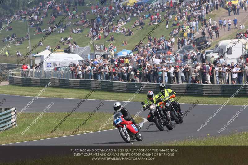 Vintage motorcycle club;eventdigitalimages;mallory park;mallory park trackday photographs;no limits trackdays;peter wileman photography;trackday digital images;trackday photos;vmcc festival 1000 bikes photographs