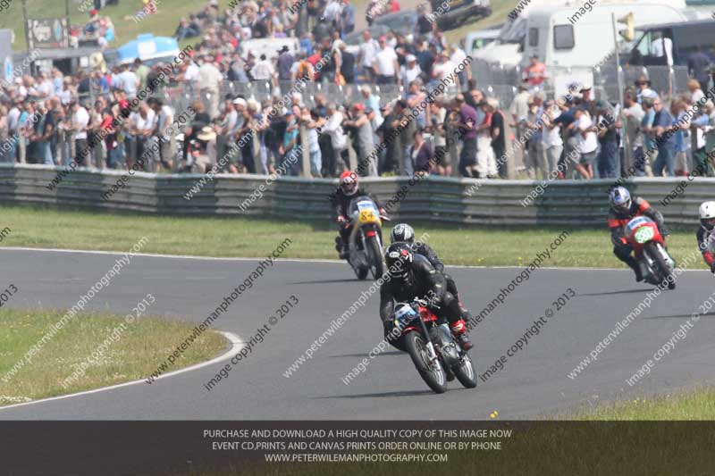 Vintage motorcycle club;eventdigitalimages;mallory park;mallory park trackday photographs;no limits trackdays;peter wileman photography;trackday digital images;trackday photos;vmcc festival 1000 bikes photographs