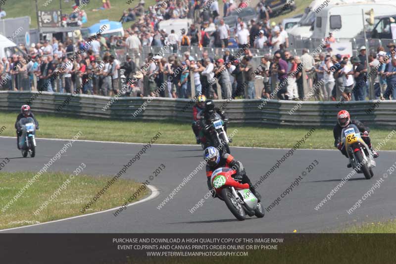 Vintage motorcycle club;eventdigitalimages;mallory park;mallory park trackday photographs;no limits trackdays;peter wileman photography;trackday digital images;trackday photos;vmcc festival 1000 bikes photographs