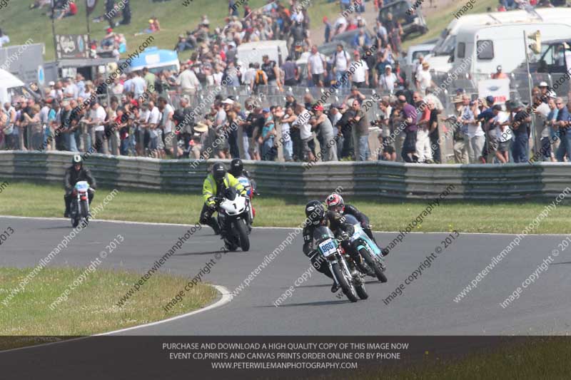 Vintage motorcycle club;eventdigitalimages;mallory park;mallory park trackday photographs;no limits trackdays;peter wileman photography;trackday digital images;trackday photos;vmcc festival 1000 bikes photographs