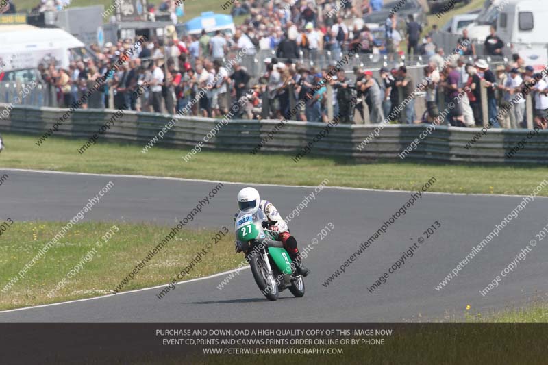 Vintage motorcycle club;eventdigitalimages;mallory park;mallory park trackday photographs;no limits trackdays;peter wileman photography;trackday digital images;trackday photos;vmcc festival 1000 bikes photographs