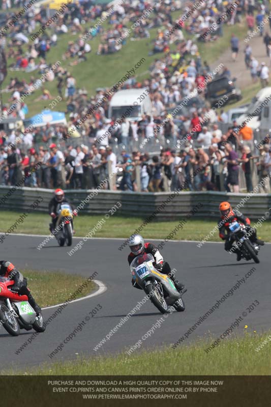 Vintage motorcycle club;eventdigitalimages;mallory park;mallory park trackday photographs;no limits trackdays;peter wileman photography;trackday digital images;trackday photos;vmcc festival 1000 bikes photographs