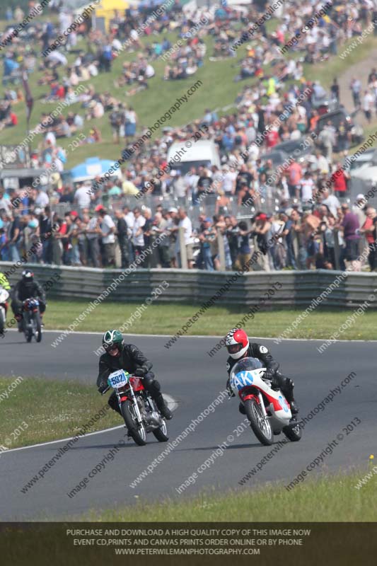 Vintage motorcycle club;eventdigitalimages;mallory park;mallory park trackday photographs;no limits trackdays;peter wileman photography;trackday digital images;trackday photos;vmcc festival 1000 bikes photographs