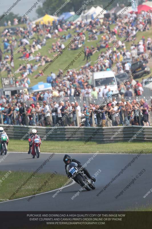 Vintage motorcycle club;eventdigitalimages;mallory park;mallory park trackday photographs;no limits trackdays;peter wileman photography;trackday digital images;trackday photos;vmcc festival 1000 bikes photographs
