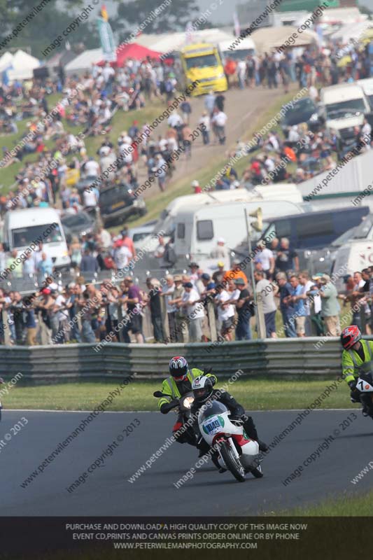 Vintage motorcycle club;eventdigitalimages;mallory park;mallory park trackday photographs;no limits trackdays;peter wileman photography;trackday digital images;trackday photos;vmcc festival 1000 bikes photographs