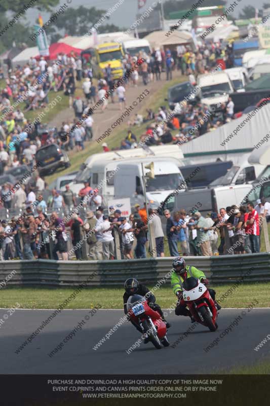 Vintage motorcycle club;eventdigitalimages;mallory park;mallory park trackday photographs;no limits trackdays;peter wileman photography;trackday digital images;trackday photos;vmcc festival 1000 bikes photographs