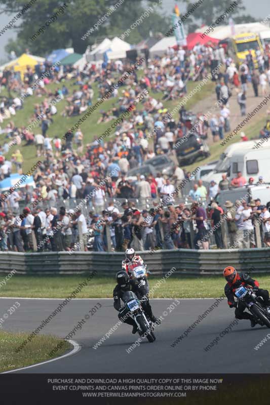 Vintage motorcycle club;eventdigitalimages;mallory park;mallory park trackday photographs;no limits trackdays;peter wileman photography;trackday digital images;trackday photos;vmcc festival 1000 bikes photographs
