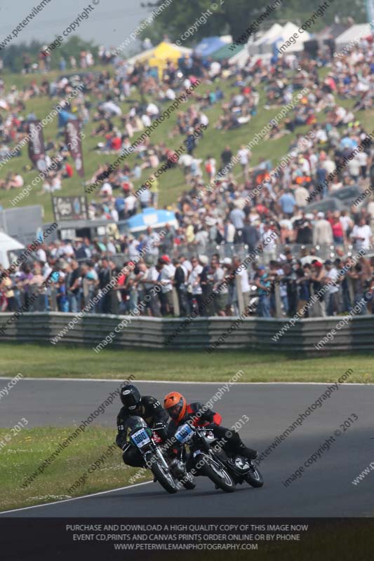 Vintage motorcycle club;eventdigitalimages;mallory park;mallory park trackday photographs;no limits trackdays;peter wileman photography;trackday digital images;trackday photos;vmcc festival 1000 bikes photographs