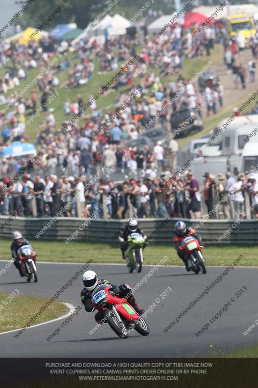 Vintage motorcycle club;eventdigitalimages;mallory park;mallory park trackday photographs;no limits trackdays;peter wileman photography;trackday digital images;trackday photos;vmcc festival 1000 bikes photographs