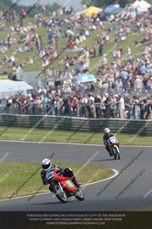 Vintage motorcycle club;eventdigitalimages;mallory park;mallory park trackday photographs;no limits trackdays;peter wileman photography;trackday digital images;trackday photos;vmcc festival 1000 bikes photographs