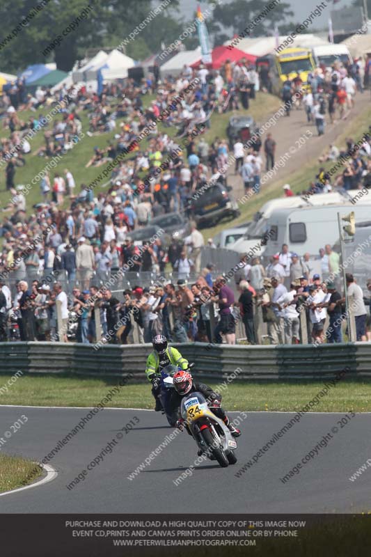 Vintage motorcycle club;eventdigitalimages;mallory park;mallory park trackday photographs;no limits trackdays;peter wileman photography;trackday digital images;trackday photos;vmcc festival 1000 bikes photographs