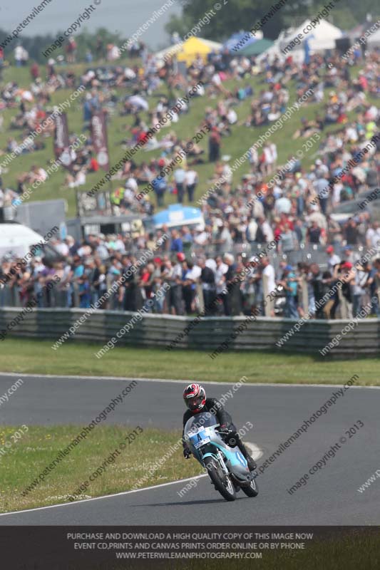 Vintage motorcycle club;eventdigitalimages;mallory park;mallory park trackday photographs;no limits trackdays;peter wileman photography;trackday digital images;trackday photos;vmcc festival 1000 bikes photographs