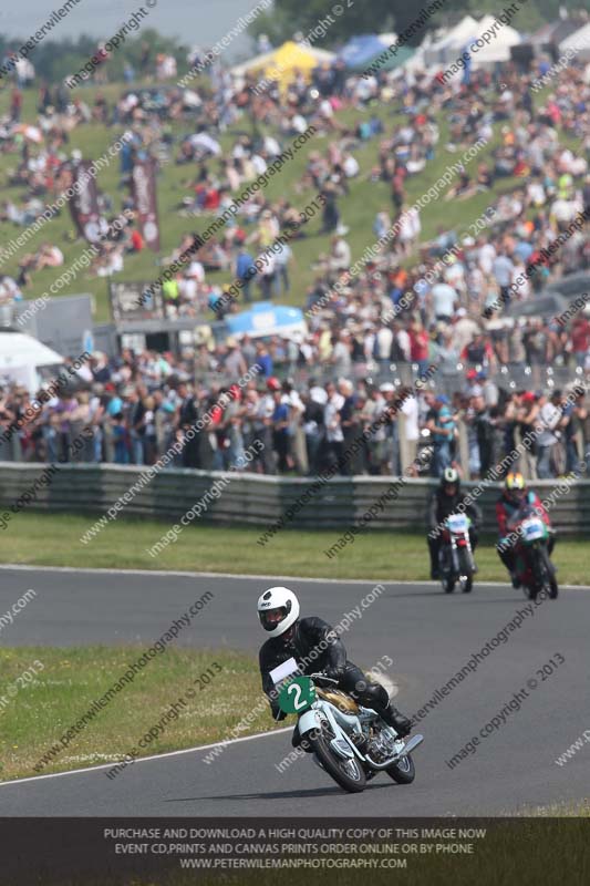 Vintage motorcycle club;eventdigitalimages;mallory park;mallory park trackday photographs;no limits trackdays;peter wileman photography;trackday digital images;trackday photos;vmcc festival 1000 bikes photographs