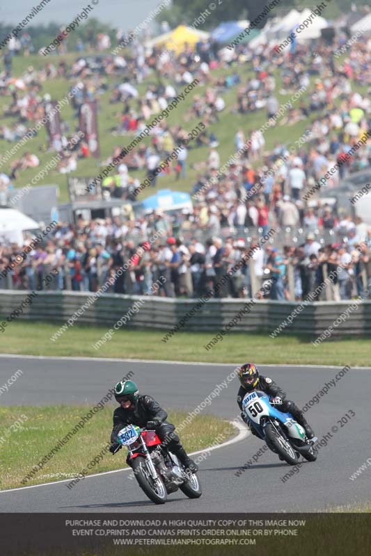 Vintage motorcycle club;eventdigitalimages;mallory park;mallory park trackday photographs;no limits trackdays;peter wileman photography;trackday digital images;trackday photos;vmcc festival 1000 bikes photographs
