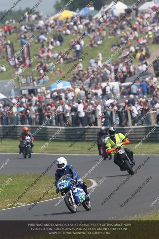 Vintage motorcycle club;eventdigitalimages;mallory park;mallory park trackday photographs;no limits trackdays;peter wileman photography;trackday digital images;trackday photos;vmcc festival 1000 bikes photographs