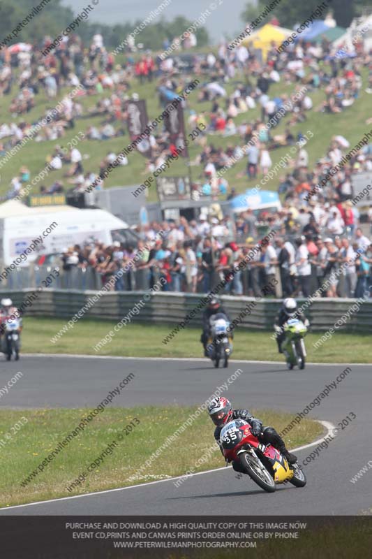 Vintage motorcycle club;eventdigitalimages;mallory park;mallory park trackday photographs;no limits trackdays;peter wileman photography;trackday digital images;trackday photos;vmcc festival 1000 bikes photographs