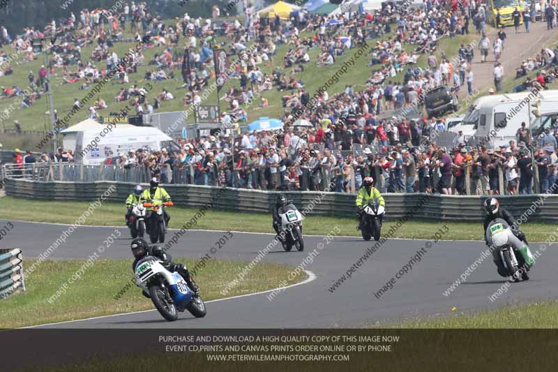 Vintage motorcycle club;eventdigitalimages;mallory park;mallory park trackday photographs;no limits trackdays;peter wileman photography;trackday digital images;trackday photos;vmcc festival 1000 bikes photographs