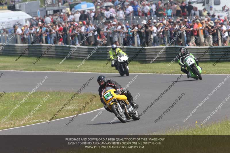 Vintage motorcycle club;eventdigitalimages;mallory park;mallory park trackday photographs;no limits trackdays;peter wileman photography;trackday digital images;trackday photos;vmcc festival 1000 bikes photographs