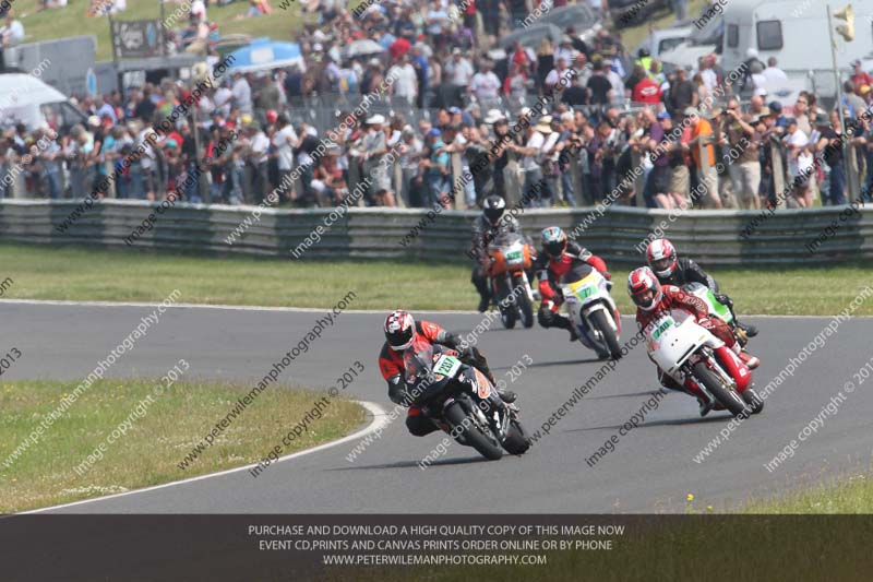 Vintage motorcycle club;eventdigitalimages;mallory park;mallory park trackday photographs;no limits trackdays;peter wileman photography;trackday digital images;trackday photos;vmcc festival 1000 bikes photographs