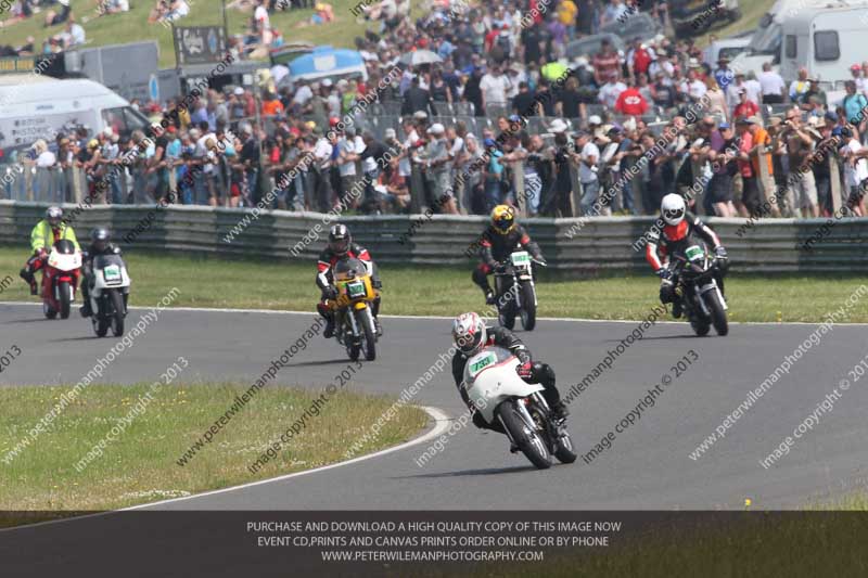 Vintage motorcycle club;eventdigitalimages;mallory park;mallory park trackday photographs;no limits trackdays;peter wileman photography;trackday digital images;trackday photos;vmcc festival 1000 bikes photographs