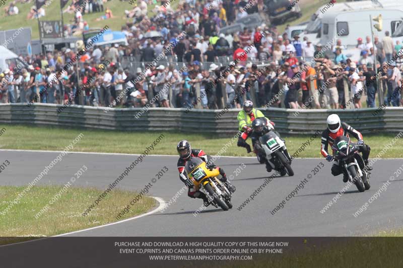 Vintage motorcycle club;eventdigitalimages;mallory park;mallory park trackday photographs;no limits trackdays;peter wileman photography;trackday digital images;trackday photos;vmcc festival 1000 bikes photographs