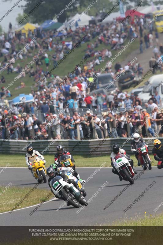 Vintage motorcycle club;eventdigitalimages;mallory park;mallory park trackday photographs;no limits trackdays;peter wileman photography;trackday digital images;trackday photos;vmcc festival 1000 bikes photographs