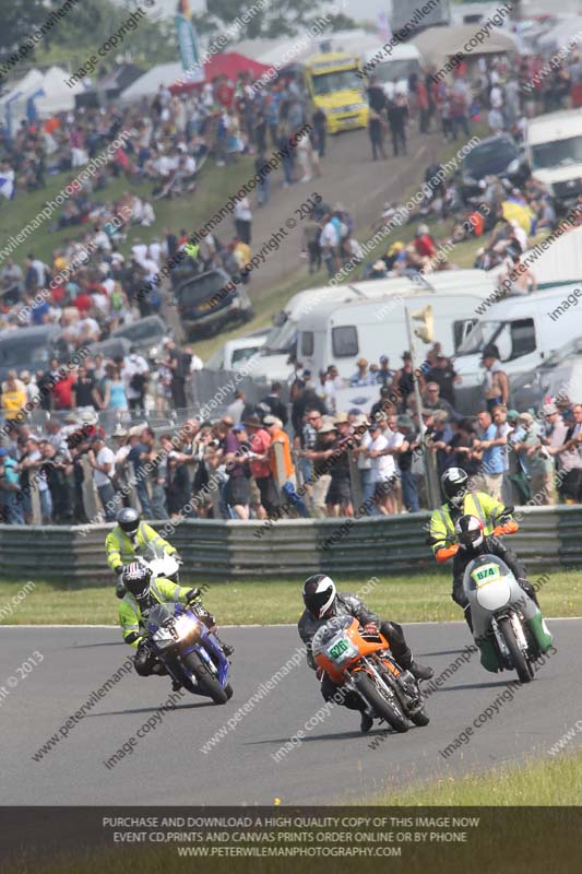 Vintage motorcycle club;eventdigitalimages;mallory park;mallory park trackday photographs;no limits trackdays;peter wileman photography;trackday digital images;trackday photos;vmcc festival 1000 bikes photographs