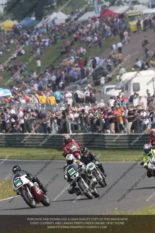 Vintage motorcycle club;eventdigitalimages;mallory park;mallory park trackday photographs;no limits trackdays;peter wileman photography;trackday digital images;trackday photos;vmcc festival 1000 bikes photographs