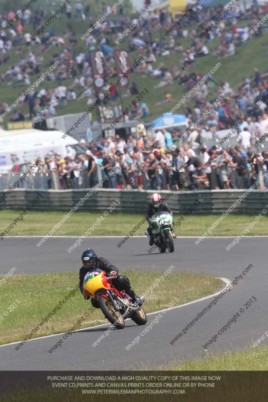 Vintage motorcycle club;eventdigitalimages;mallory park;mallory park trackday photographs;no limits trackdays;peter wileman photography;trackday digital images;trackday photos;vmcc festival 1000 bikes photographs