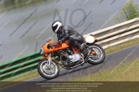 Vintage-motorcycle-club;eventdigitalimages;mallory-park;mallory-park-trackday-photographs;no-limits-trackdays;peter-wileman-photography;trackday-digital-images;trackday-photos;vmcc-festival-1000-bikes-photographs