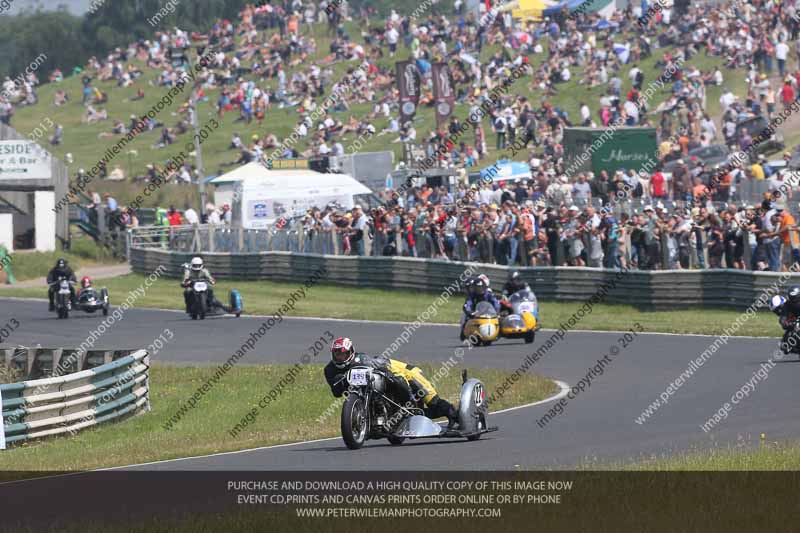 Vintage motorcycle club;eventdigitalimages;mallory park;mallory park trackday photographs;no limits trackdays;peter wileman photography;trackday digital images;trackday photos;vmcc festival 1000 bikes photographs