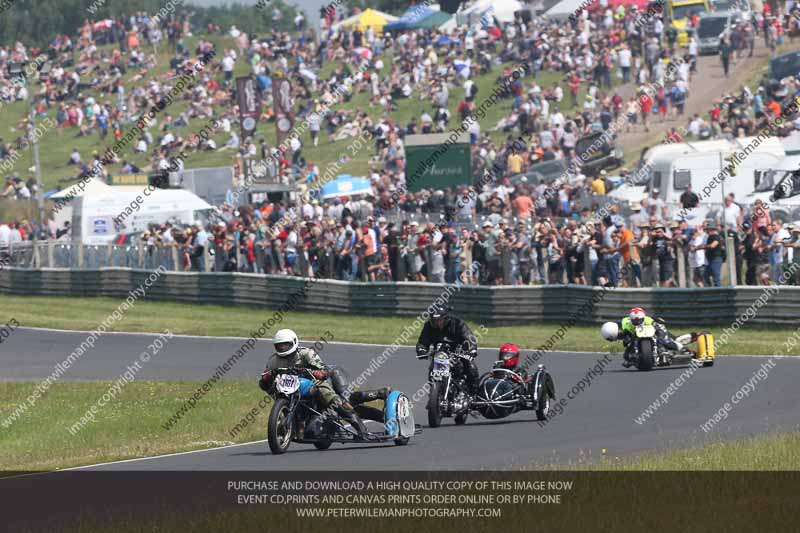 Vintage motorcycle club;eventdigitalimages;mallory park;mallory park trackday photographs;no limits trackdays;peter wileman photography;trackday digital images;trackday photos;vmcc festival 1000 bikes photographs