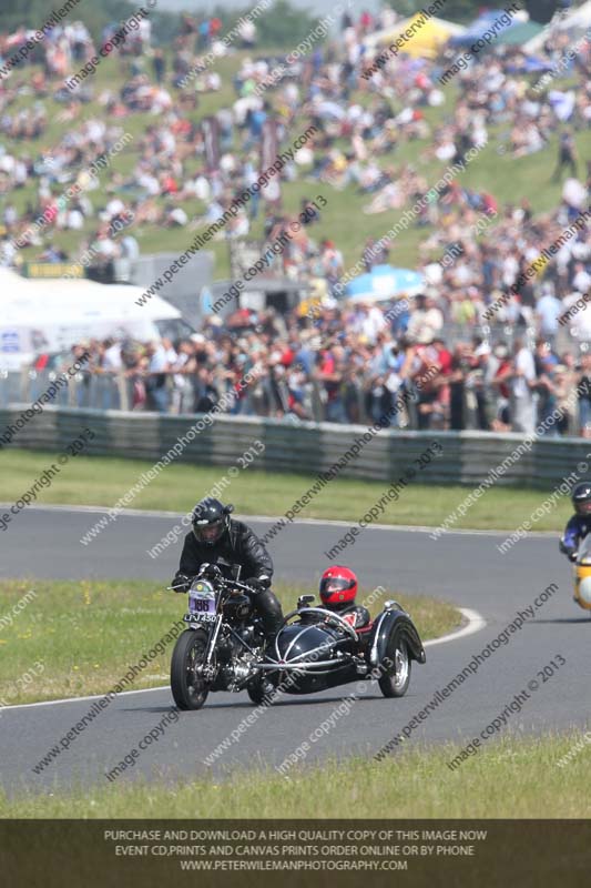 Vintage motorcycle club;eventdigitalimages;mallory park;mallory park trackday photographs;no limits trackdays;peter wileman photography;trackday digital images;trackday photos;vmcc festival 1000 bikes photographs