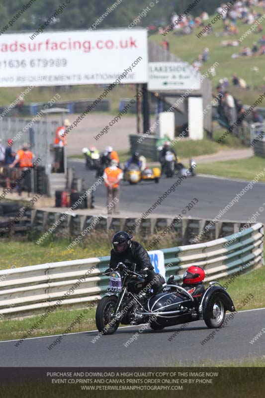 Vintage motorcycle club;eventdigitalimages;mallory park;mallory park trackday photographs;no limits trackdays;peter wileman photography;trackday digital images;trackday photos;vmcc festival 1000 bikes photographs