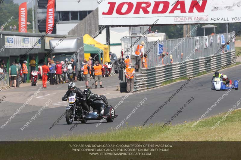 Vintage motorcycle club;eventdigitalimages;mallory park;mallory park trackday photographs;no limits trackdays;peter wileman photography;trackday digital images;trackday photos;vmcc festival 1000 bikes photographs