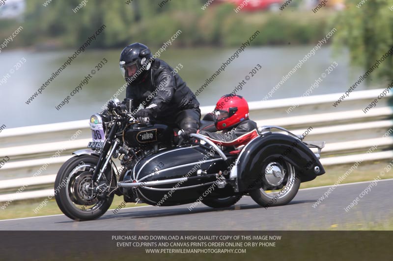 Vintage motorcycle club;eventdigitalimages;mallory park;mallory park trackday photographs;no limits trackdays;peter wileman photography;trackday digital images;trackday photos;vmcc festival 1000 bikes photographs