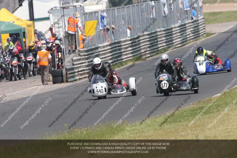Vintage motorcycle club;eventdigitalimages;mallory park;mallory park trackday photographs;no limits trackdays;peter wileman photography;trackday digital images;trackday photos;vmcc festival 1000 bikes photographs