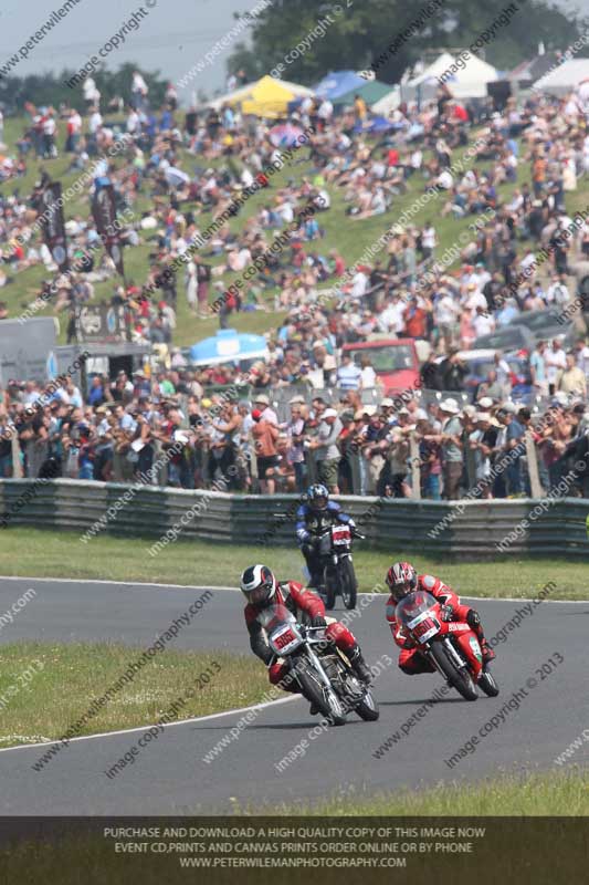 Vintage motorcycle club;eventdigitalimages;mallory park;mallory park trackday photographs;no limits trackdays;peter wileman photography;trackday digital images;trackday photos;vmcc festival 1000 bikes photographs