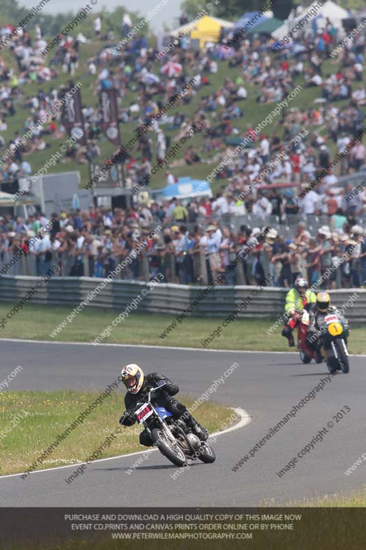 Vintage motorcycle club;eventdigitalimages;mallory park;mallory park trackday photographs;no limits trackdays;peter wileman photography;trackday digital images;trackday photos;vmcc festival 1000 bikes photographs