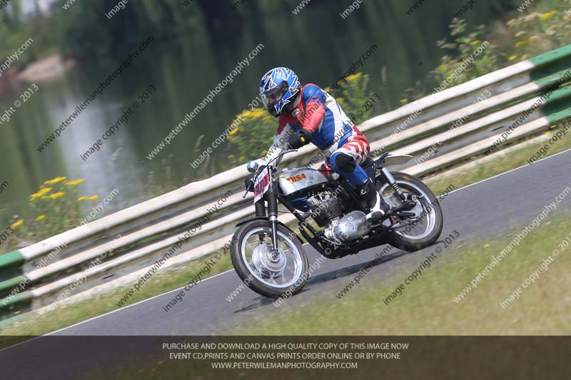 Vintage motorcycle club;eventdigitalimages;mallory park;mallory park trackday photographs;no limits trackdays;peter wileman photography;trackday digital images;trackday photos;vmcc festival 1000 bikes photographs