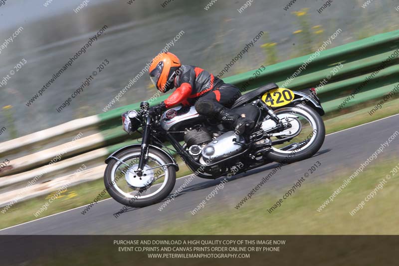 Vintage motorcycle club;eventdigitalimages;mallory park;mallory park trackday photographs;no limits trackdays;peter wileman photography;trackday digital images;trackday photos;vmcc festival 1000 bikes photographs