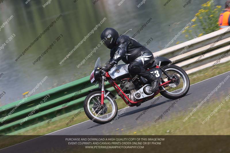 Vintage motorcycle club;eventdigitalimages;mallory park;mallory park trackday photographs;no limits trackdays;peter wileman photography;trackday digital images;trackday photos;vmcc festival 1000 bikes photographs