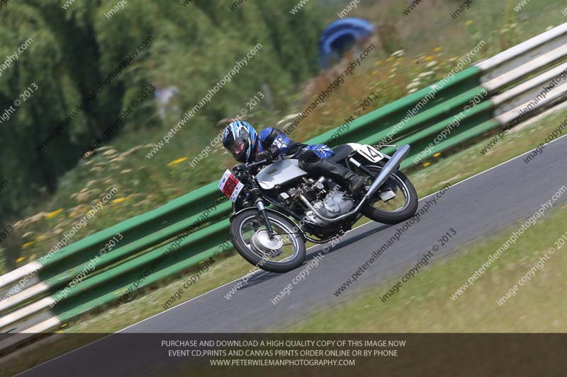 Vintage motorcycle club;eventdigitalimages;mallory park;mallory park trackday photographs;no limits trackdays;peter wileman photography;trackday digital images;trackday photos;vmcc festival 1000 bikes photographs