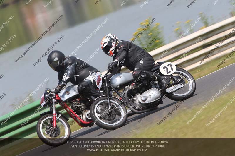 Vintage motorcycle club;eventdigitalimages;mallory park;mallory park trackday photographs;no limits trackdays;peter wileman photography;trackday digital images;trackday photos;vmcc festival 1000 bikes photographs