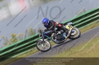 Vintage-motorcycle-club;eventdigitalimages;mallory-park;mallory-park-trackday-photographs;no-limits-trackdays;peter-wileman-photography;trackday-digital-images;trackday-photos;vmcc-festival-1000-bikes-photographs
