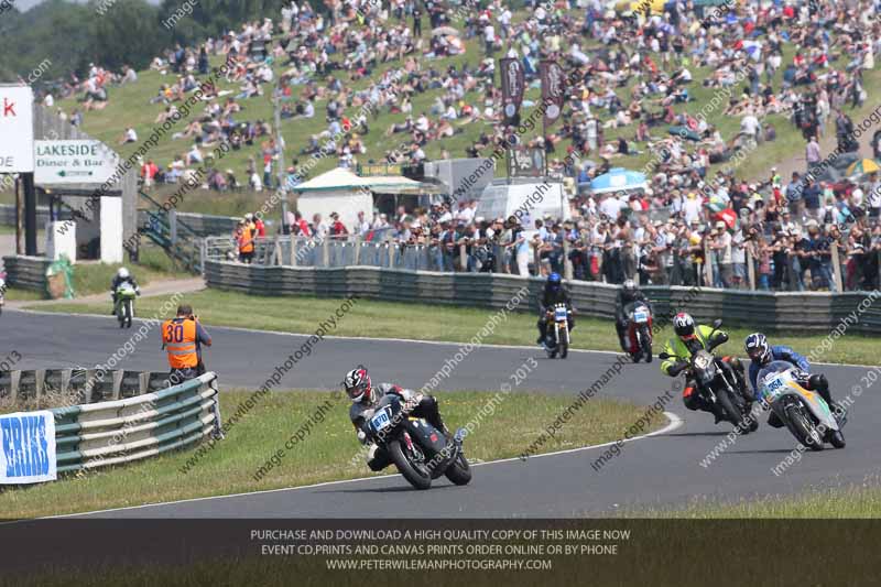 Vintage motorcycle club;eventdigitalimages;mallory park;mallory park trackday photographs;no limits trackdays;peter wileman photography;trackday digital images;trackday photos;vmcc festival 1000 bikes photographs