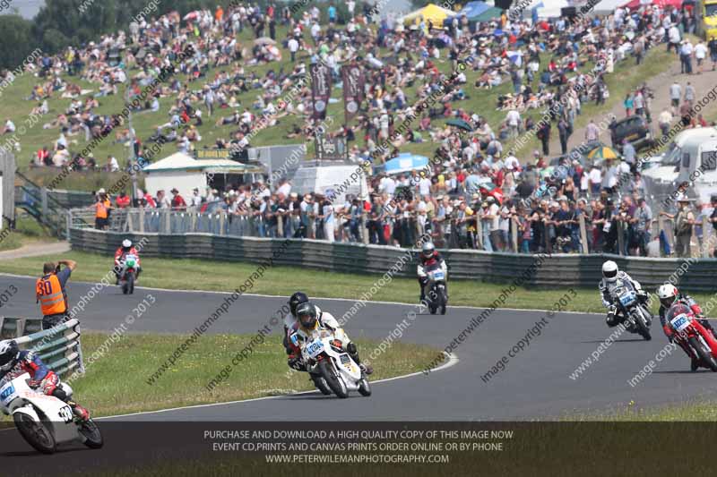 Vintage motorcycle club;eventdigitalimages;mallory park;mallory park trackday photographs;no limits trackdays;peter wileman photography;trackday digital images;trackday photos;vmcc festival 1000 bikes photographs