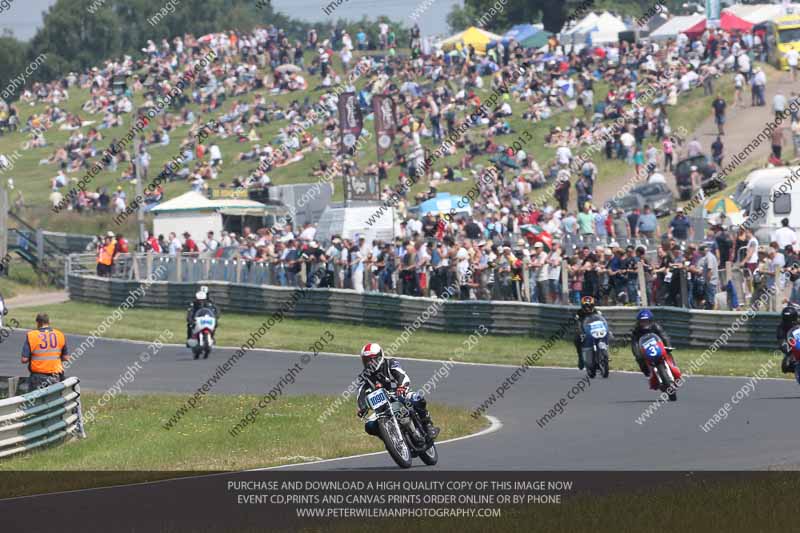 Vintage motorcycle club;eventdigitalimages;mallory park;mallory park trackday photographs;no limits trackdays;peter wileman photography;trackday digital images;trackday photos;vmcc festival 1000 bikes photographs