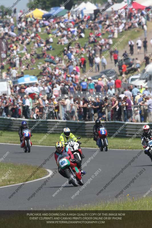 Vintage motorcycle club;eventdigitalimages;mallory park;mallory park trackday photographs;no limits trackdays;peter wileman photography;trackday digital images;trackday photos;vmcc festival 1000 bikes photographs